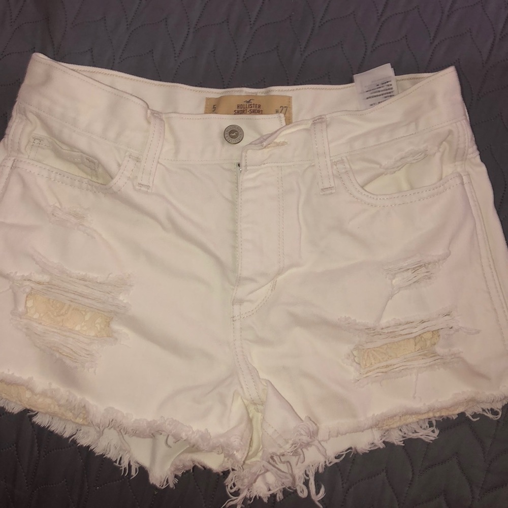 CLOSET CLOSING 📍 High-waisted Jean shorts